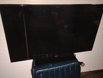 Samsung 50" LED HDTV Model No. UN50EH6000
