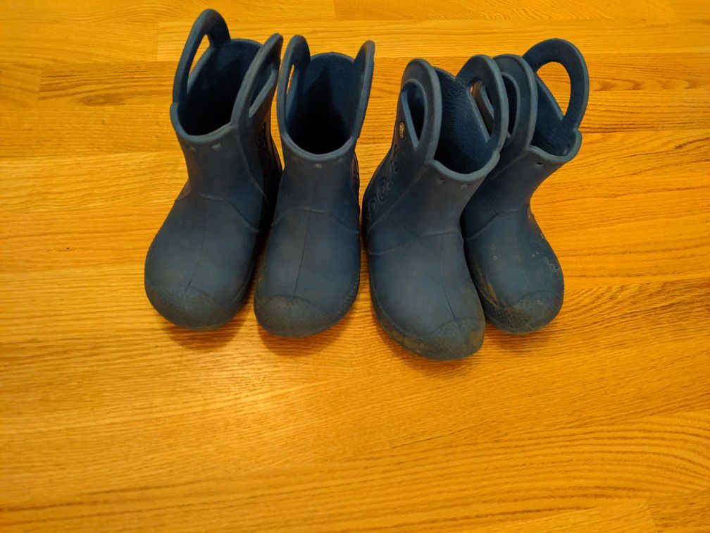 Crocs rain boots size 8 kids