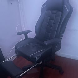 Dxracer Gaming Chair