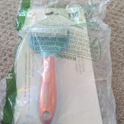 PAWSROOM GROOMING 2 IN 1 DEMATTING AND DESHEDDING BRUSH MAX MAKE OFFER NEW IN PACKAGE 