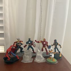 Lot of 7 Disney Figures