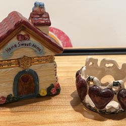 SMALL CERAMIC BOX WITH CERAMIC TEAHOLDER ( Small candle) Super cute