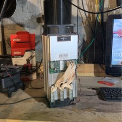 Bitcoin miner 
