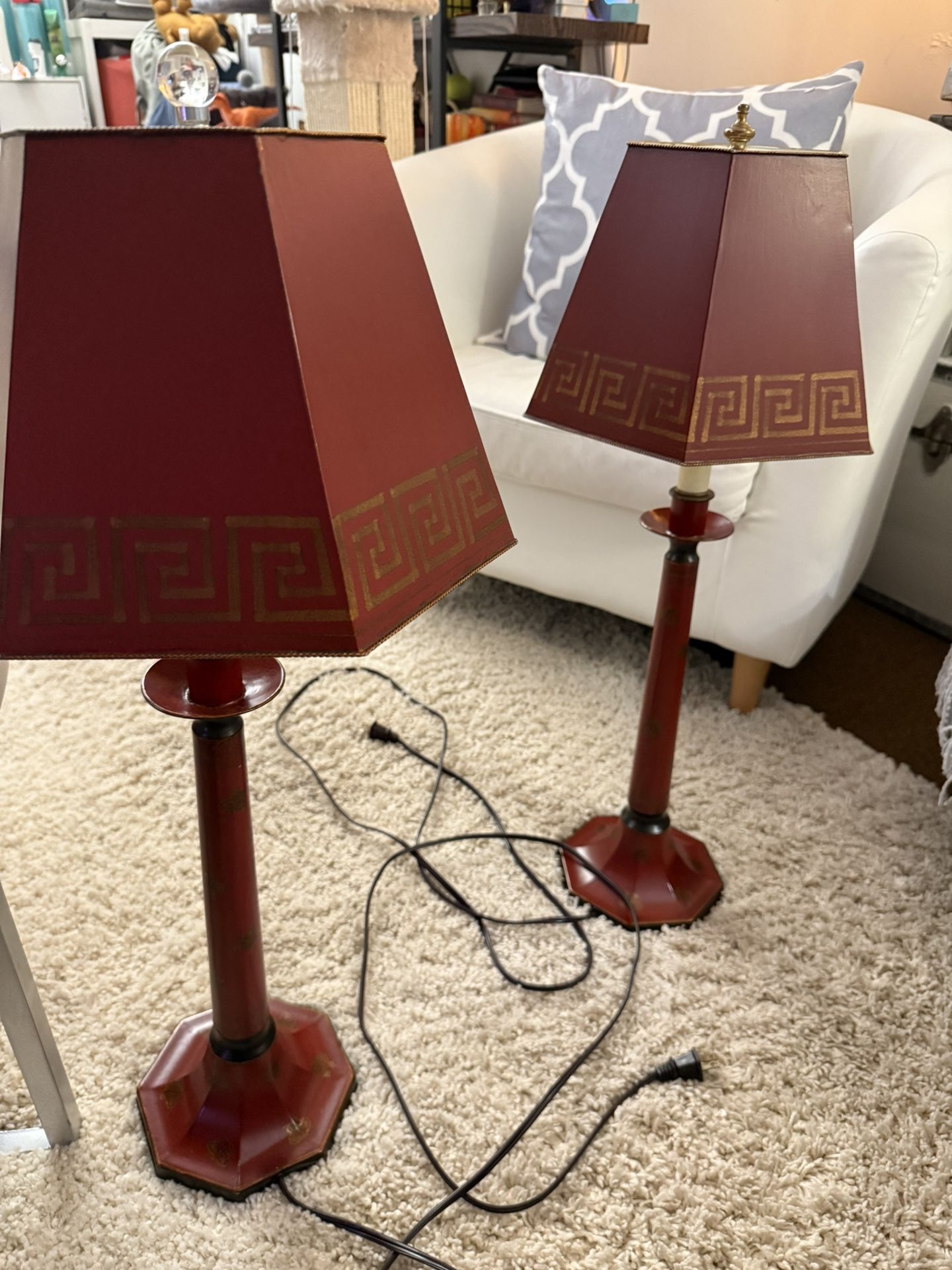 2 Tables Lamps