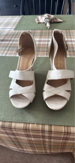 Jessica Simpson heels 6.5