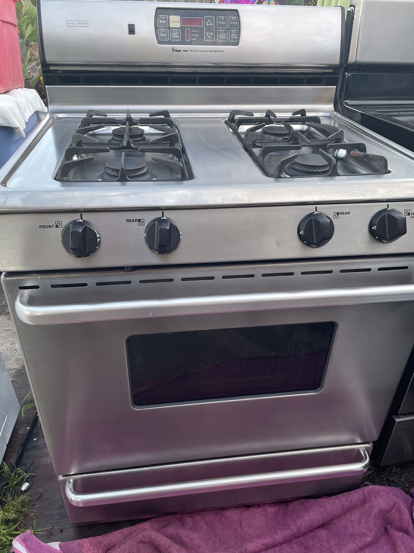 Magic Chef Gas Stove