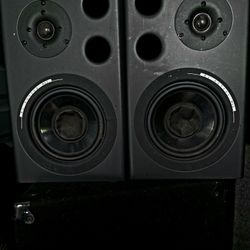 2 Alesis M1 Mk2 Active Reference Powered Studio Monitor Speakers