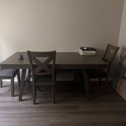Dinning Room Table For Sale 