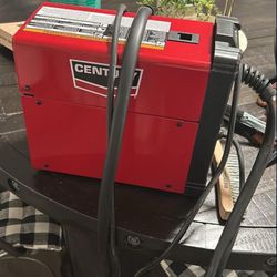 Century Welding 90 Amp Machine 