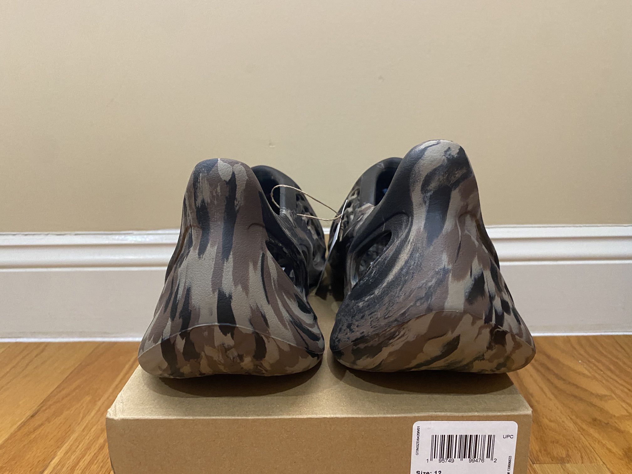 Yeezy Foam Runners Cinder for Sale in Green Brook Township, NJ - OfferUp