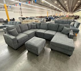 Sectional sofa with ottoman