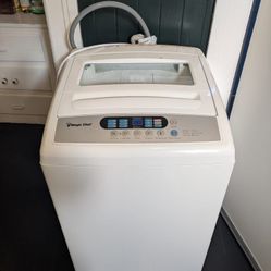 $300 Both- 110 Volt Washer (Magic Chef) & 110 Volt Dryer (Black+Decker)