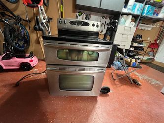 Maytag Double Oven Stove Excellent Condition Range