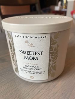 Bath & Body Works White Barn  3-Wick Candle