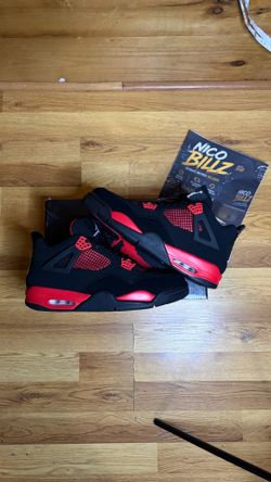 🔥 Air Jordan Red Thunder 4s Size 10
