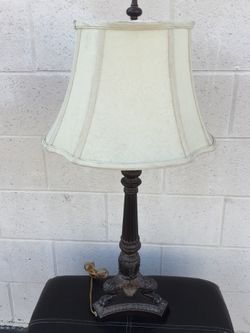 💟💟💟💟💟💟💟💟💟💟💟💟💟BRASS TABLE LAMP WITH SHADE