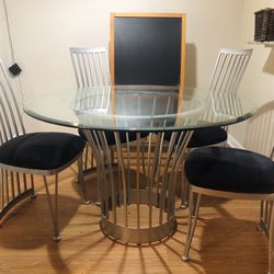 Round Glass Table And 4chairs