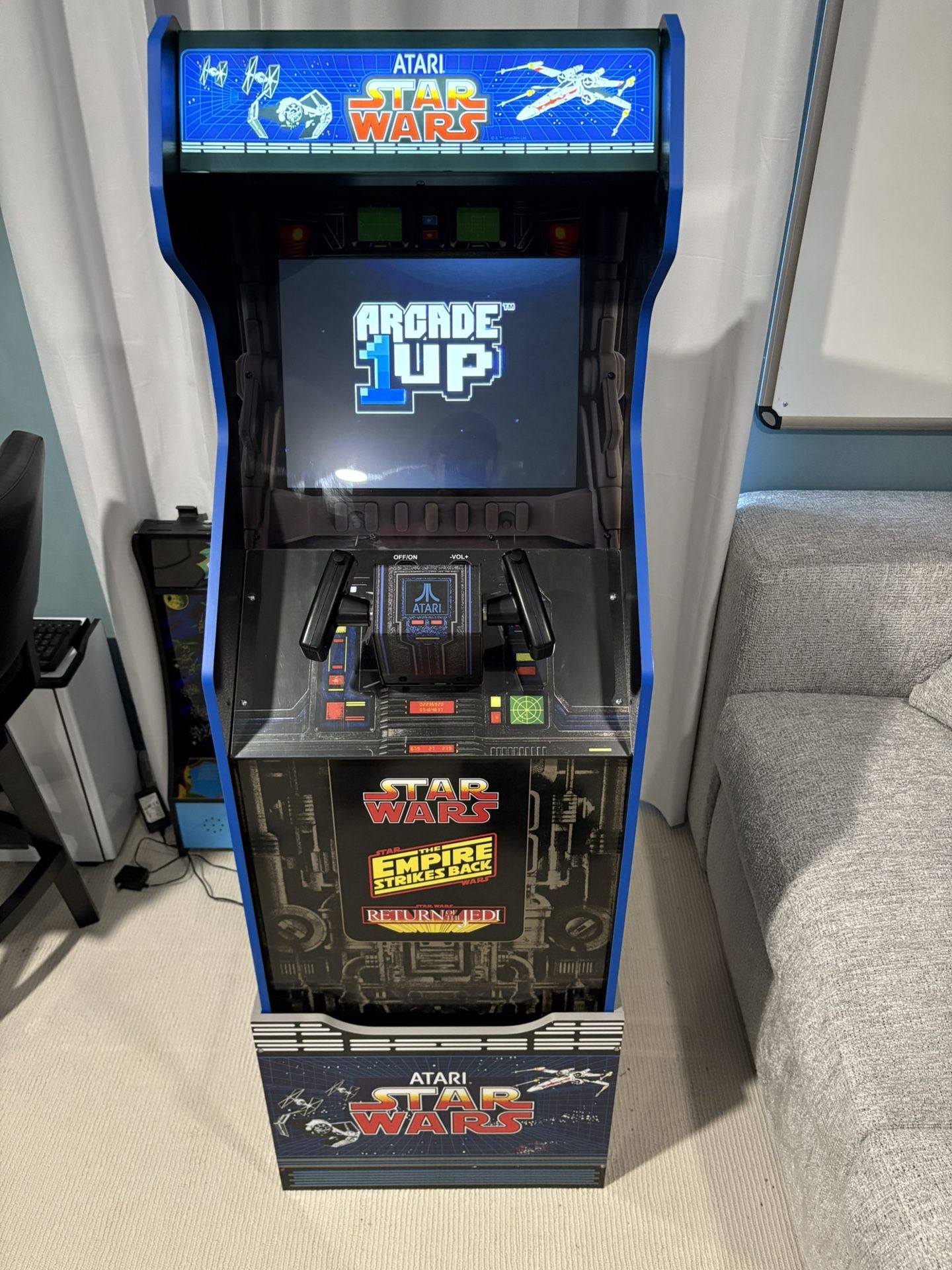 Arcade1up Star Wars Arcade. Rare. Comes with 3 Games And Riser