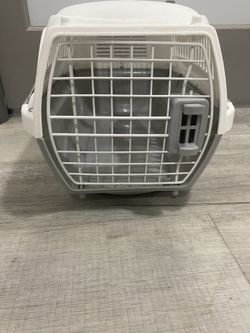 Small Pet Carriers : Many Available