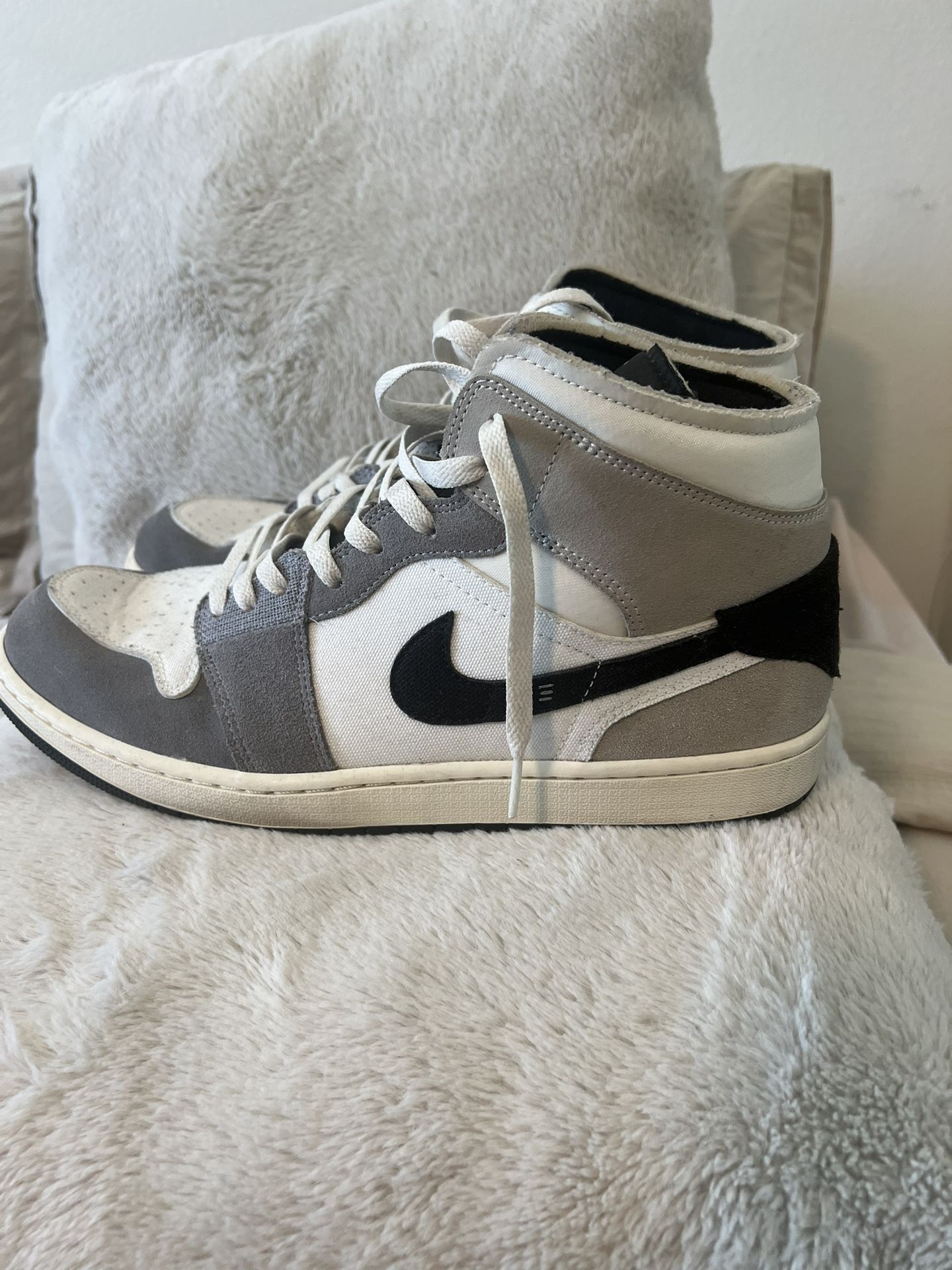 Nike Air Jordan 1