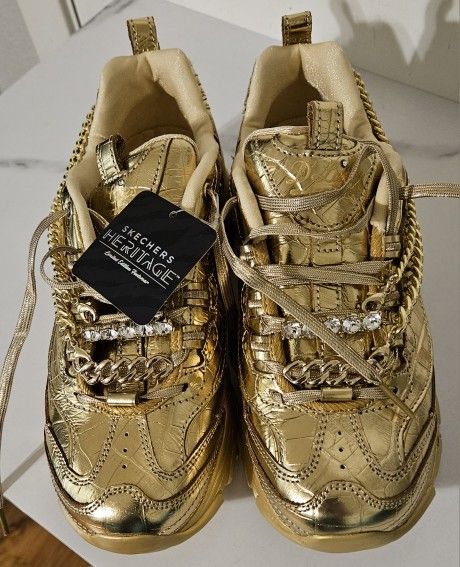 SKECHERS PREMIUM HERITAGE D LITES EMPRESS GOLD 149746-gld. Size W6.5