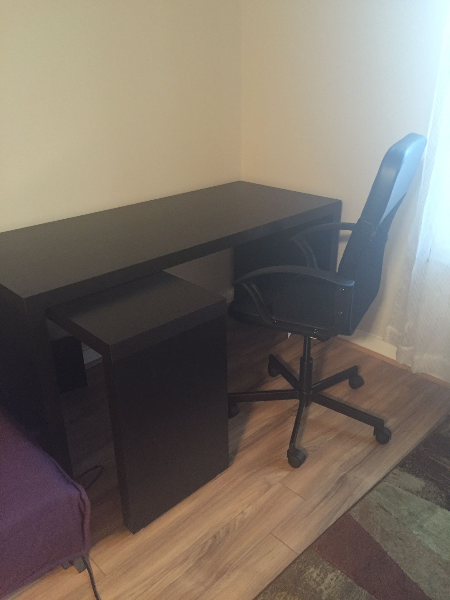 IKEA Malm pull-out desk + swivel chair