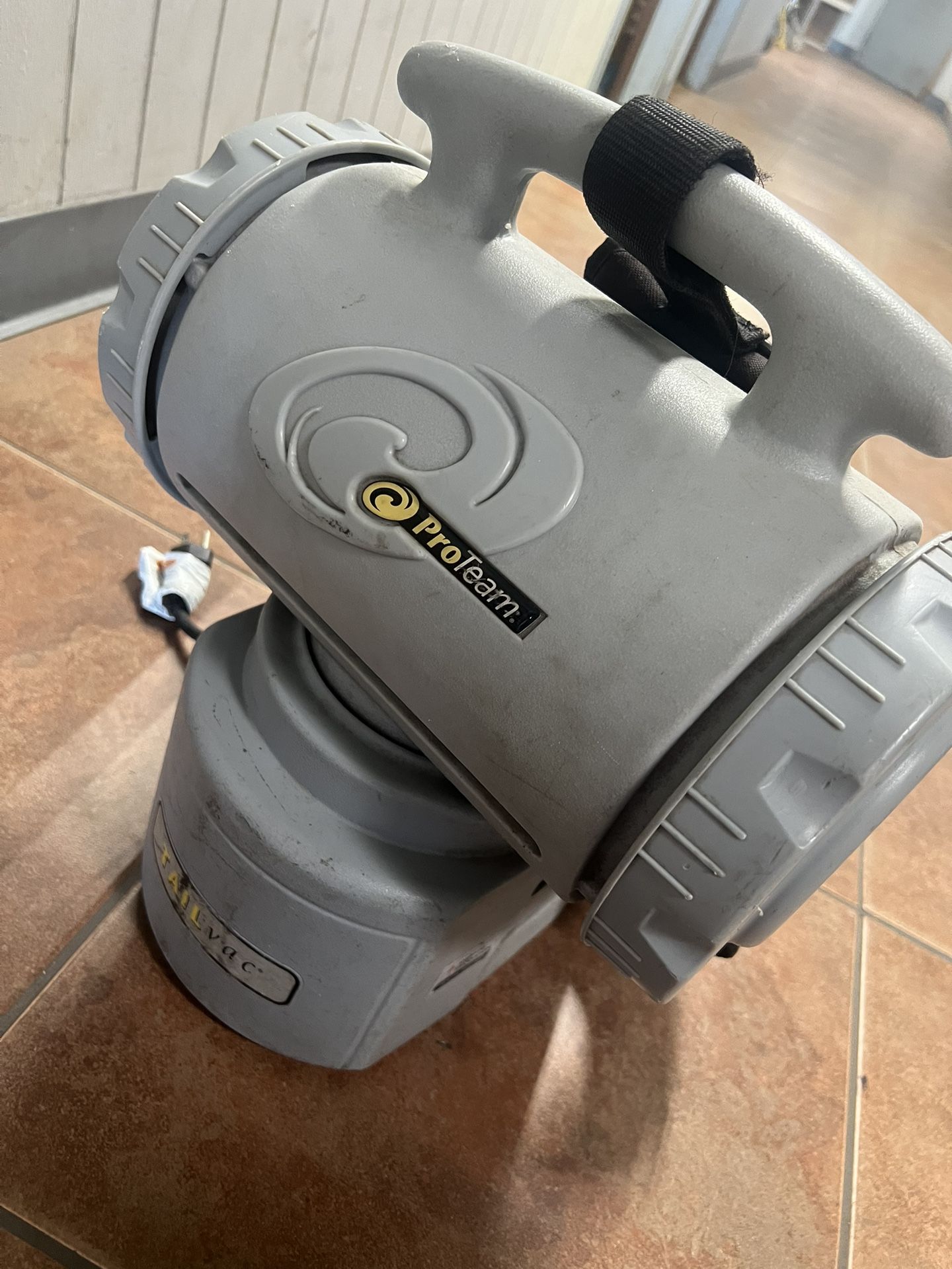 Proteam 6qt Vacuum.