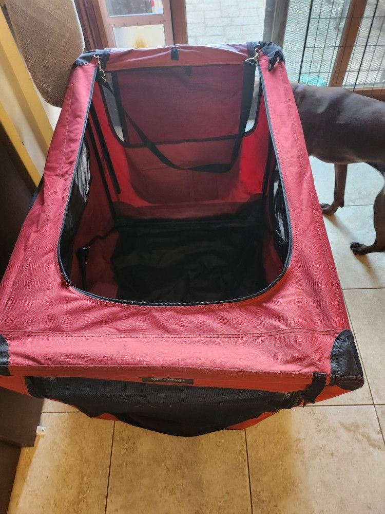 Free Travel Dog Crate