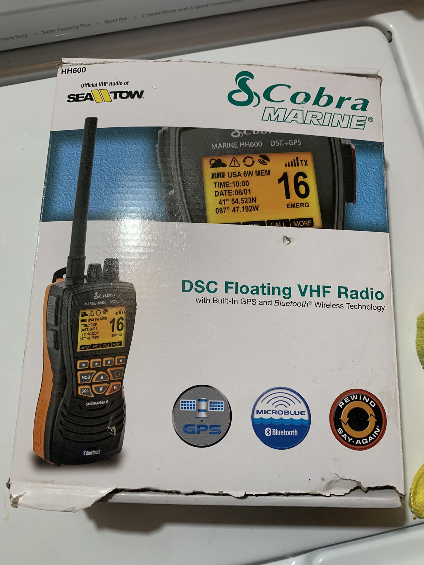 Cobra VHF marine Radio 