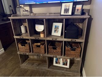 Dresser book shelf