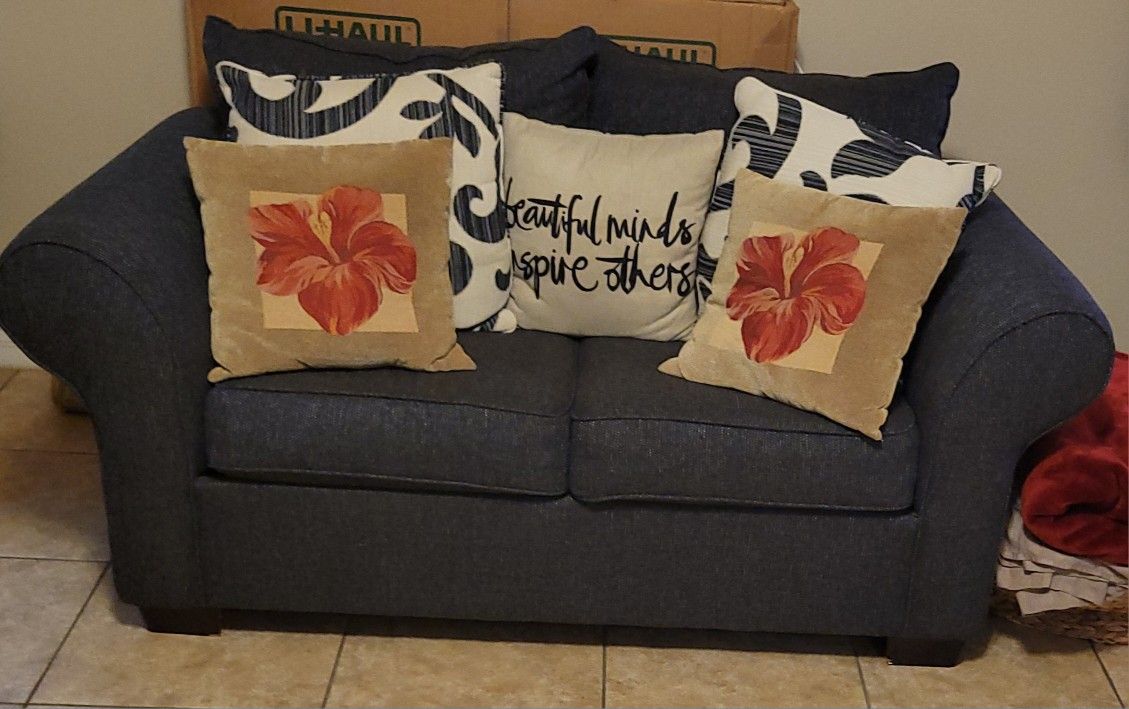 Couch/Love Seat MAKE AN OFFER