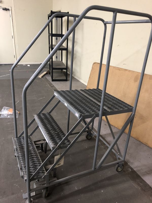 Uline 4 step ladder, gently used great condition! for Sale in Gilbert ...