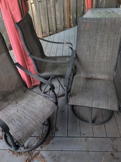 Outdoor table and chairs