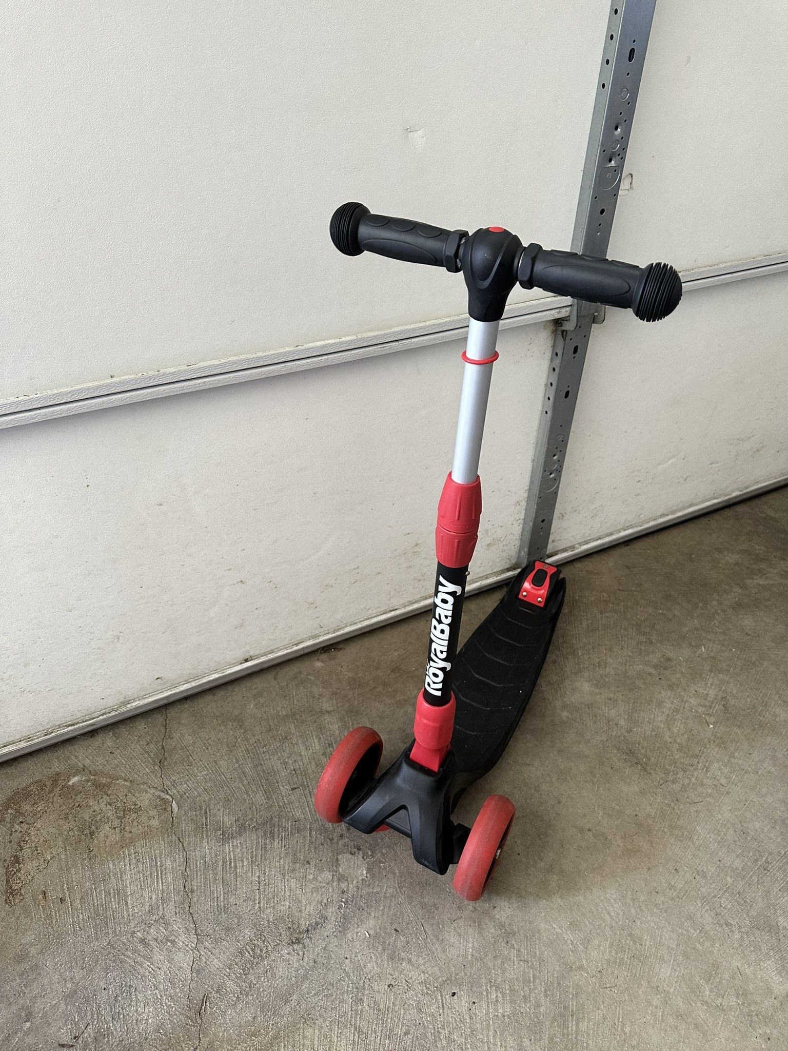 Kids Folding Scooter - Great Condition