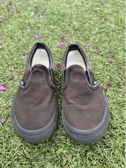 Boys size 2  Vans  -been washed-  $3