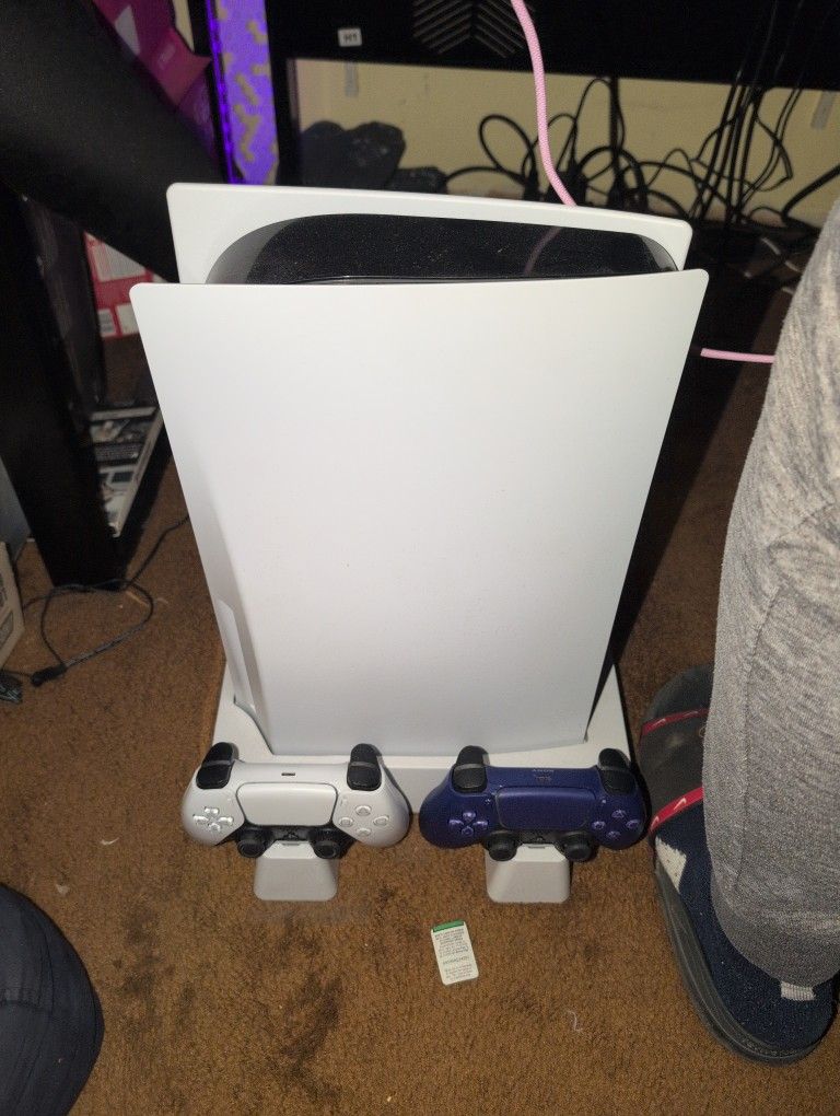 Ps5 With Disk Drive + Accessories 