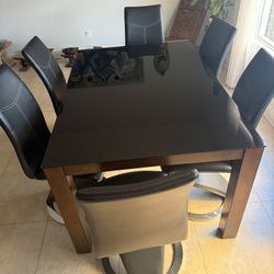 Black Glass Dining Room table & Chairs Set