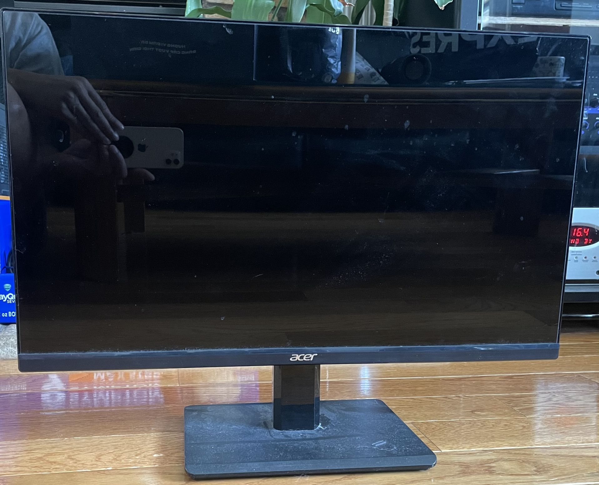 Acer LED Monitor 23”