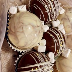Marble Hot Chocolate Bombs
