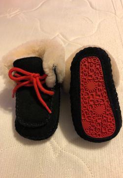 25$ uggs boots size 1