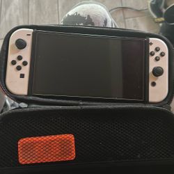 It Also Comes With ( Super Smash and Pokemon Lets Go Pikachu