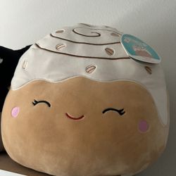Squishmallow Cinnamon Roll