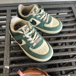 Nike Air Force One And Sandals 