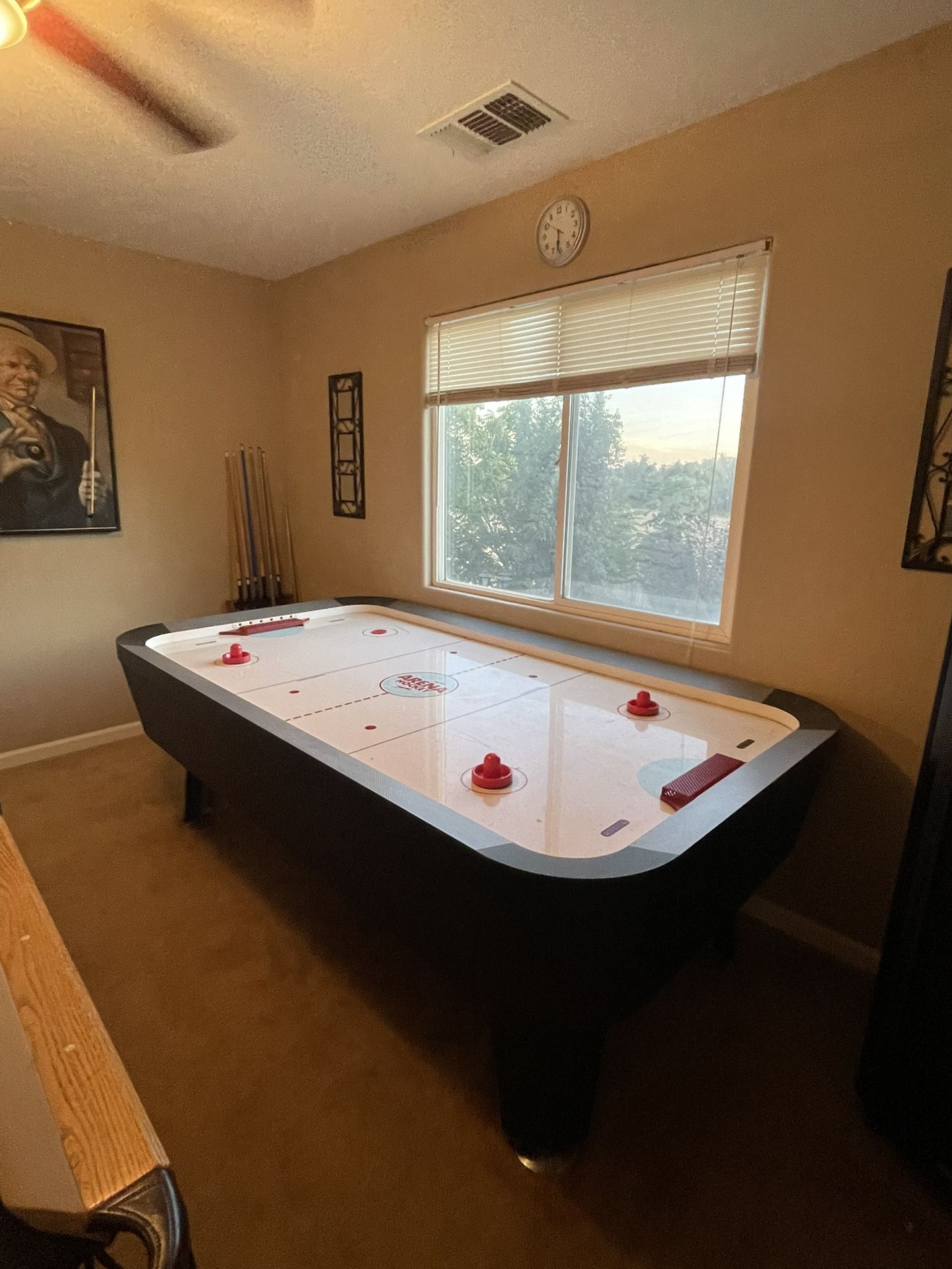 Air Hockey Table