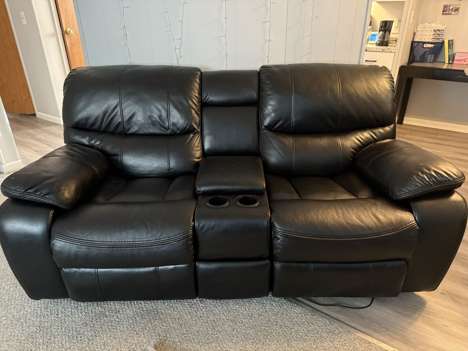 Avenger Loveseat