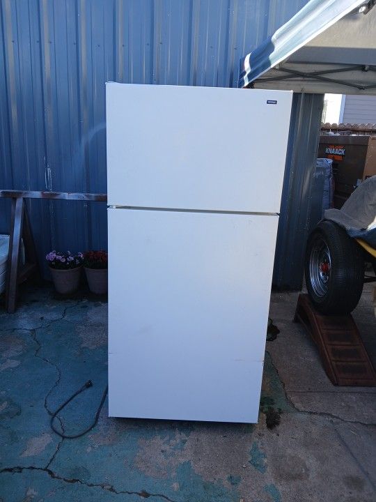 Hotpoint Refrigerator 