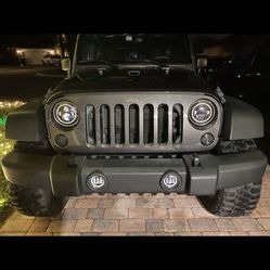 Jeep Wrangler Front And Reer Stock Bumpers