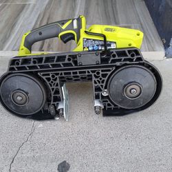 BANDSAW RYOBI 18V TOOL ONLY 