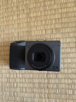Ricoh Gr iii Street Edition 24 Mp Compact Digital APSC Camera CLEAN! OBO