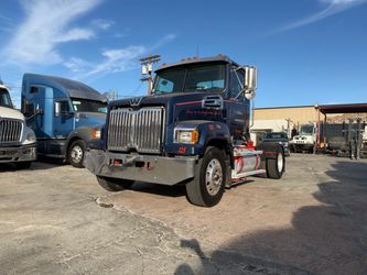 2019 WESTERN STAR 4700 SF